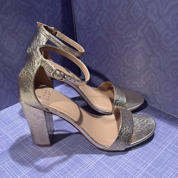 A new day gold heels - Picture 2 of 8